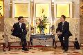 林瑞麟與四川省常務副省長魏宏（右）會面。