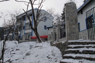 2013年12月「五一棚」大熊貓野外生態觀察站竣工