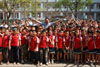 陳維安探訪四川金堂縣港青學校，與學生合照。