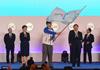 行政長官林鄭月娥（左二）今日（五月十一日）在成都出席「四川－香港投資與貿易合作交流會」，並與四川省委書記彭清華（右二）主持「2018香港青年巴蜀文化之旅」授旗儀式。旁為政務司司長張建宗（左一）和中央人民政府駐香港特別行政區聯絡辦公室主任王志民（右一）。